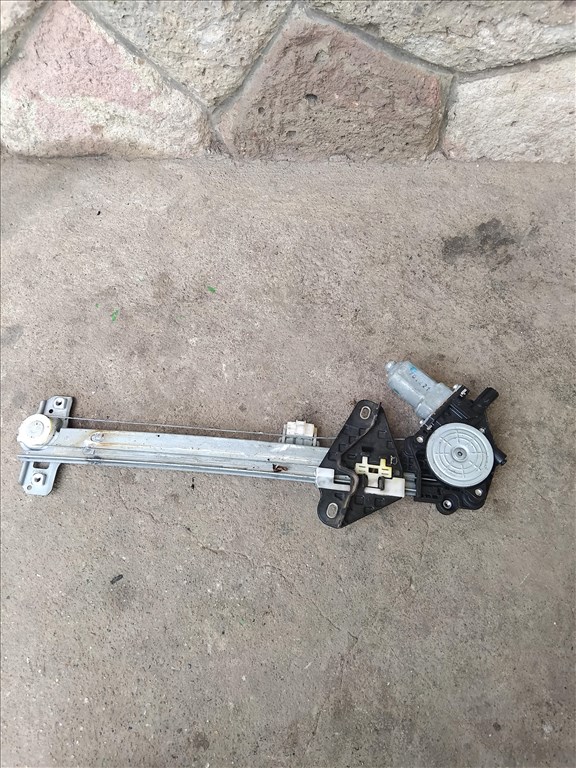 Honda CR-V III Jobb hátsó ablakemelő szerkezet motorral 1186 701221 2. kép