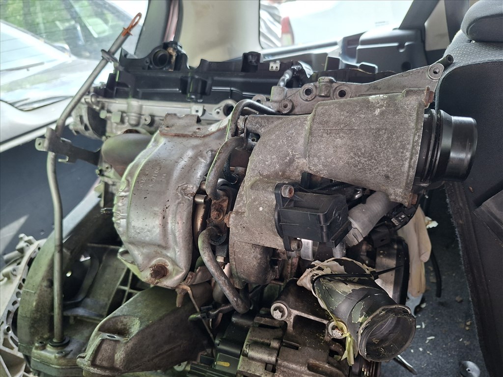 Mercedes 250 benzin Turbo a2710903480 2. kép