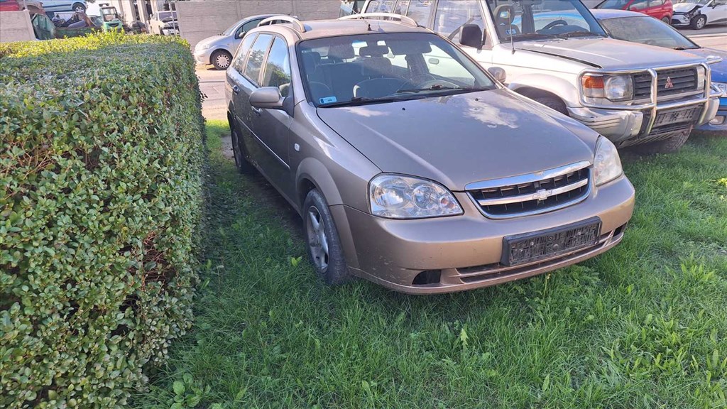 Chevrolet Lacetti első lökhárító  1. kép
