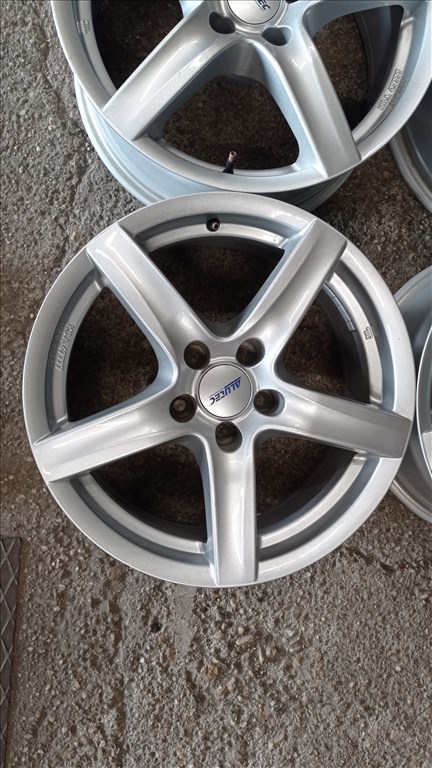  5x112 lyukosztású 7,5JJ 17" használt Alutec alufelni 2. kép