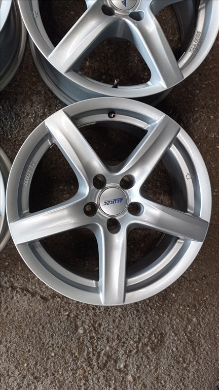  5x112 lyukosztású 7,5JJ 17" használt Alutec alufelni 3. kép