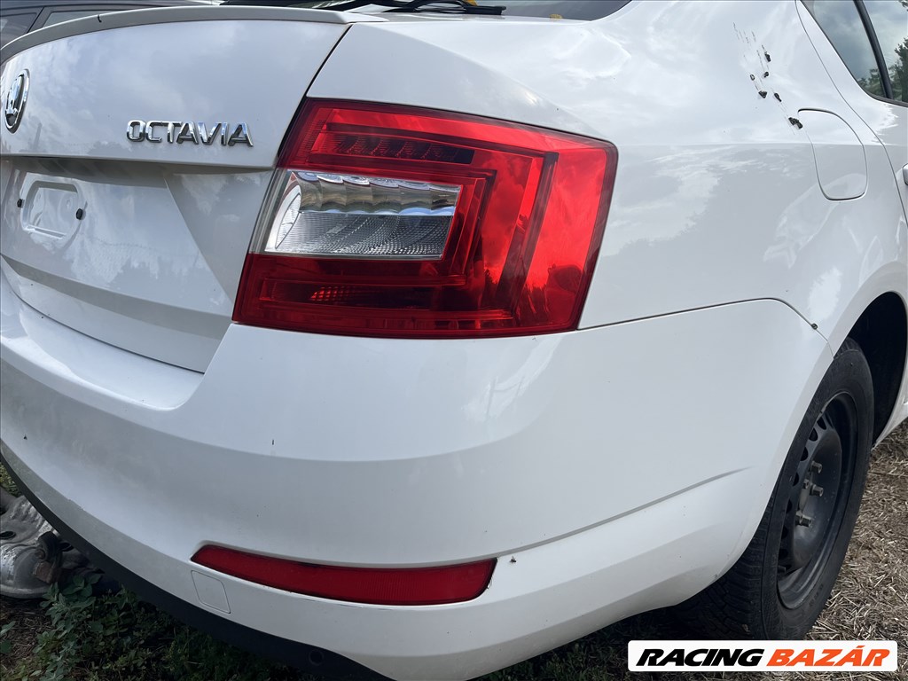 Skoda Octavia III bontott alkatrészei 5. kép
