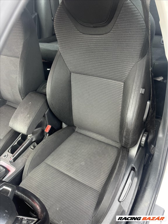 Skoda Octavia III bontott alkatrészei 10. kép