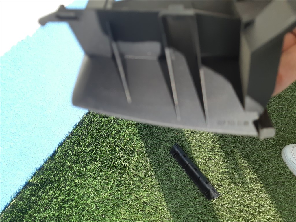 Bontásra: Opel Astra H Enjoy (2005) 1.6 benzin, autórádió beépítő keret  a1t39018806 w0l0ahl4858011047 3. kép