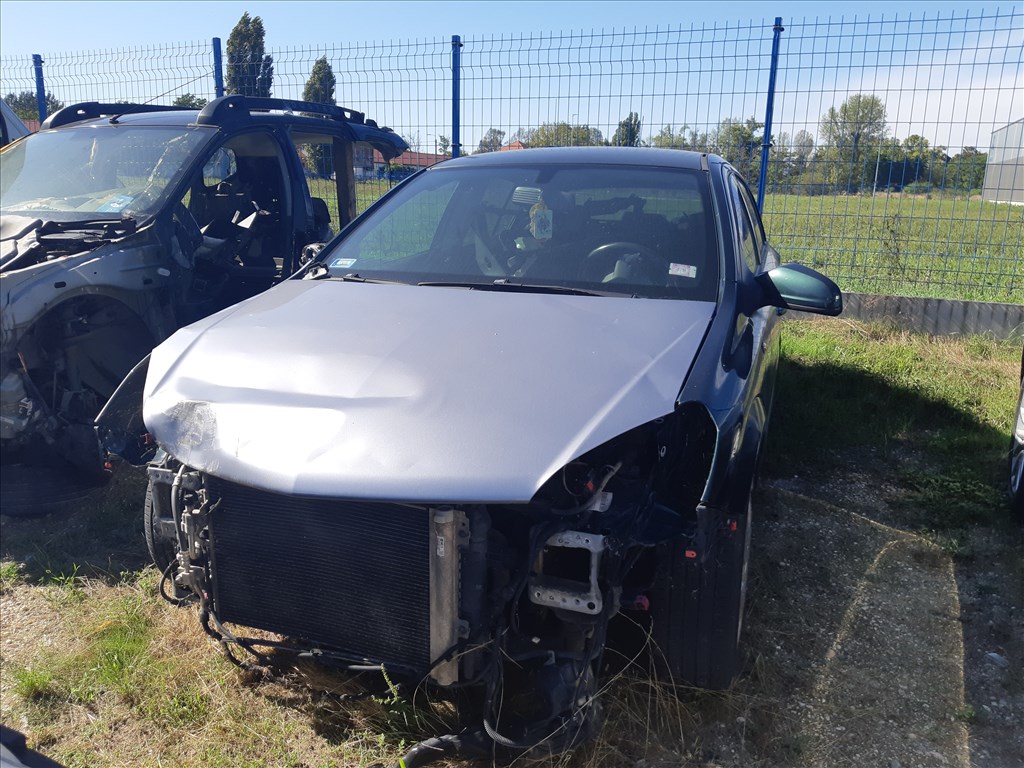 Bontásra: Opel Astra H Enjoy (2005) 1.6 benzin, autórádió beépítő keret  a1t39018806 w0l0ahl4858011047 5. kép