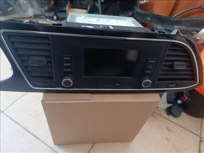 Seat Leon fejegység, rádió. 5f0035871
