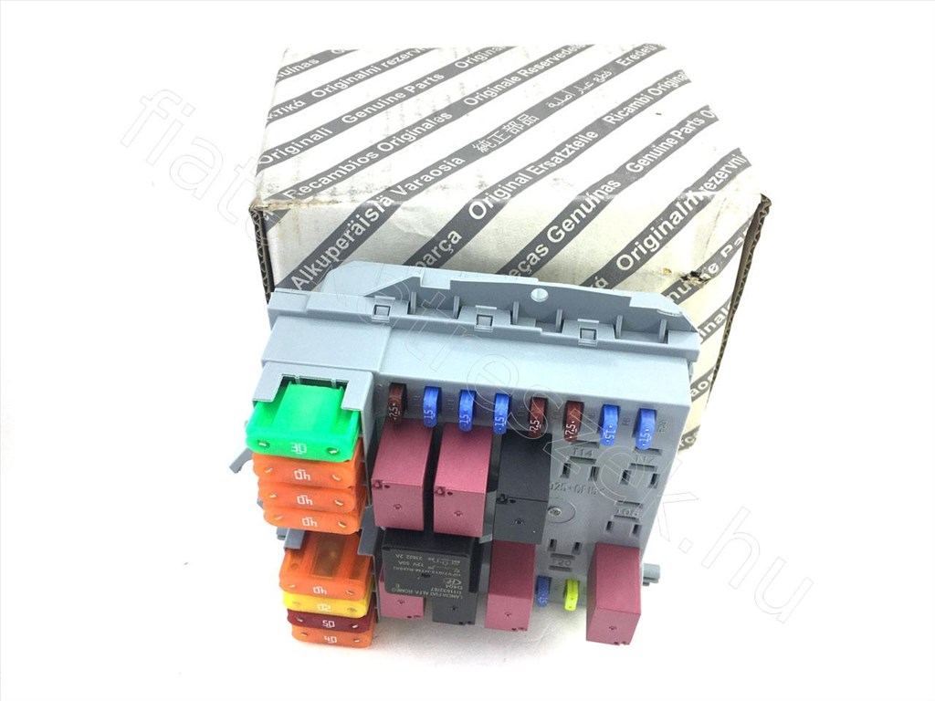 Biztosíték tábla külső - JUMPER, DUCATO, BOXER - 1388593080, 1617129980 -  - FIAT eredeti Eredeti új 1388593080 5. kép