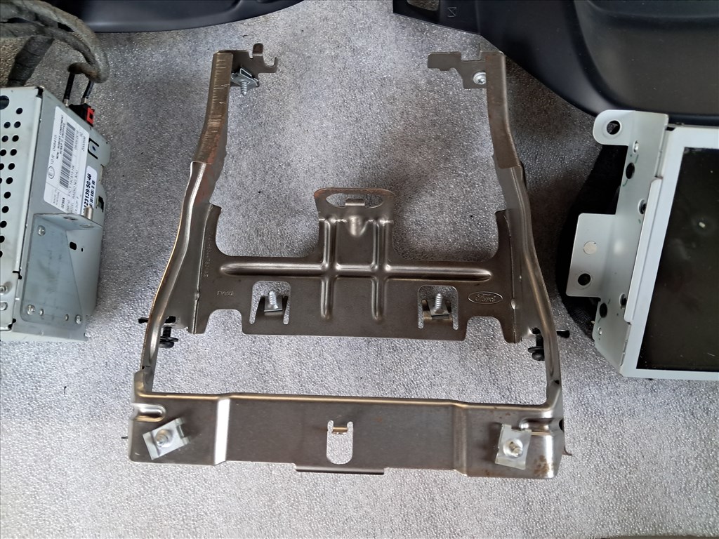 Ford C-Max Mk2 SYNC 3 navigációs fejegység HJ5T-14G370-GHF f1ct18c815hk 5. kép