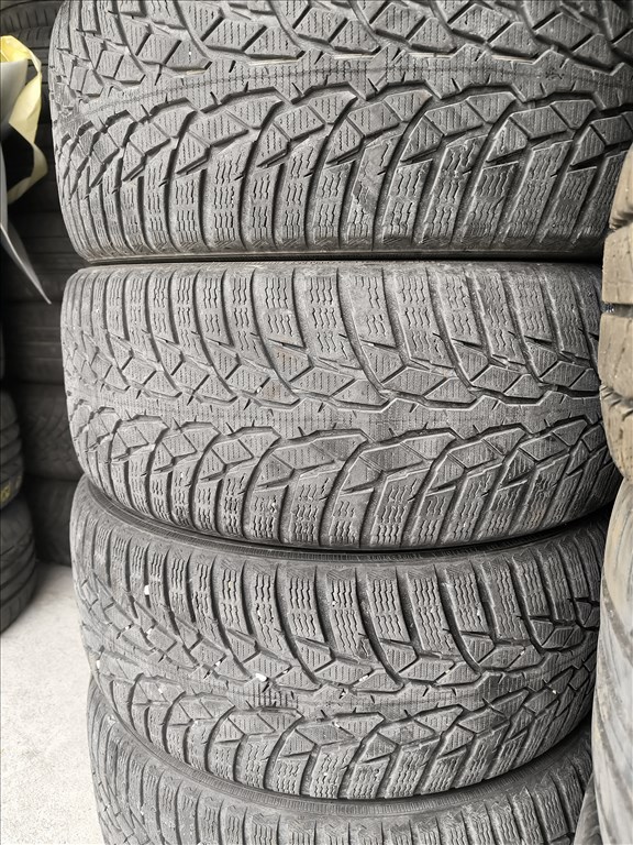  225/5018" 50e/4db használt Nokian téli gumi gumi 2. kép