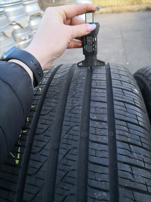 245/50 R19 Pirelli négyévszakos Defekttűrő gumi 49000ft a 2db/103/ 2. kép