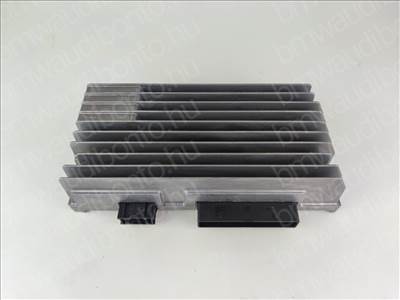 AUDI A4 B8 (8K2) Erősítő (8T0035223AR)