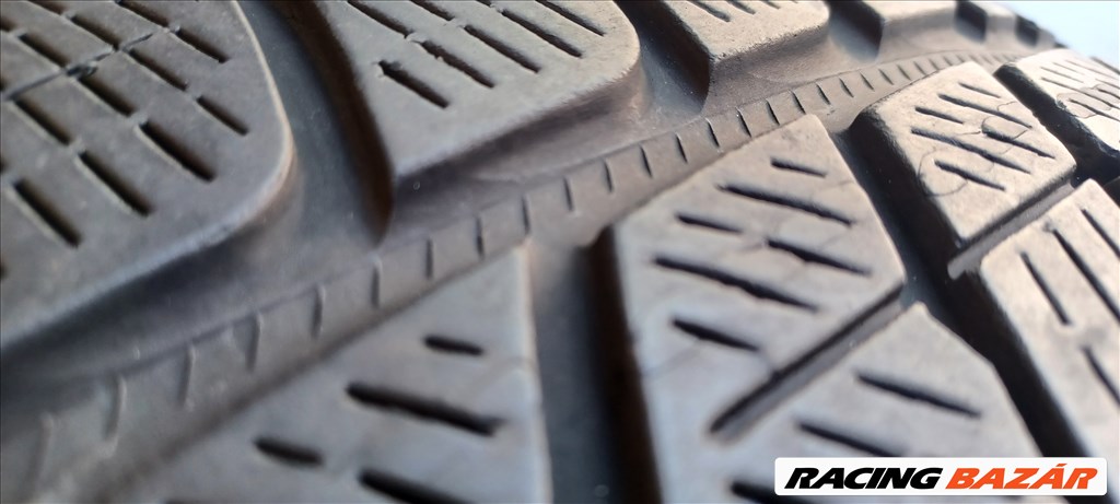  Defekttűrő Pirelli Scorpion MOE 235/55 R19 téli gumik 4db 2. kép