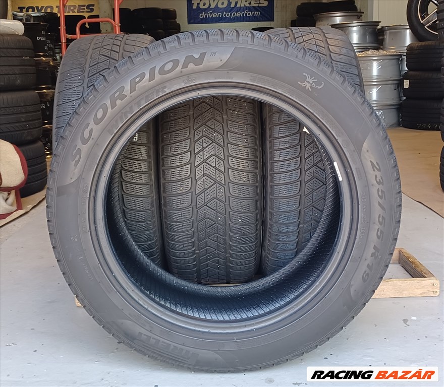 Defekttűrő Pirelli Scorpion MOE 235/55 R19 téli gumik 4db 4. kép