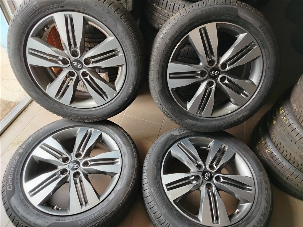  Hyundai Tucson 2010-2017- 5x114.3-18" (gyári felni) alufelni, 225/55 Pirelli nyári gumi  1. kép