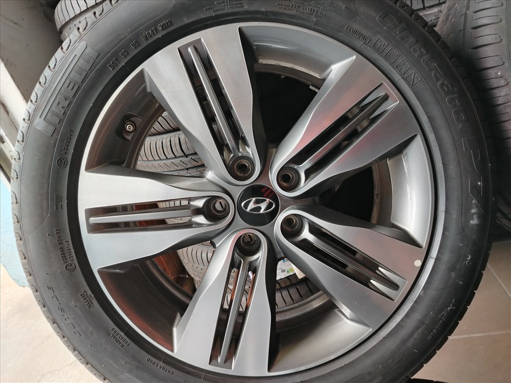 Hyundai Tucson 2010-2017- 5x114.3-18" (gyári felni) alufelni, 225/55 Pirelli nyári gumi  4. kép
