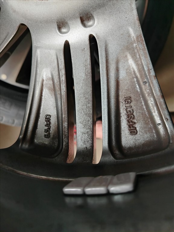  Hyundai Tucson 2010-2017- 5x114.3-18" (gyári felni) alufelni, 225/55 Pirelli nyári gumi  9. kép