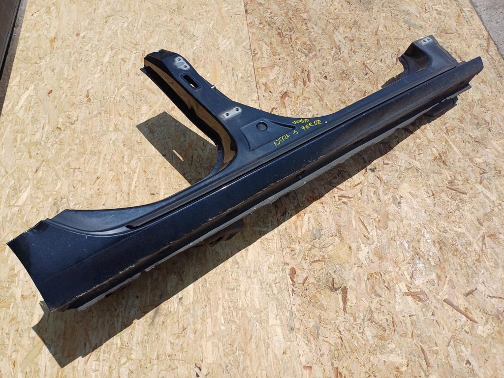 Opel Astra J (2009-2015) Jobb Küszöb 1. kép