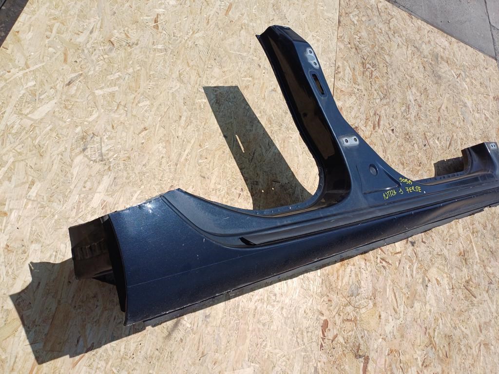 Opel Astra J (2009-2015) Jobb Küszöb 7. kép