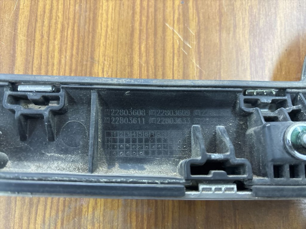 Opel Insignia A Csomagtérajtó Díszléc 9526 ,  22803610-22803608 3. kép