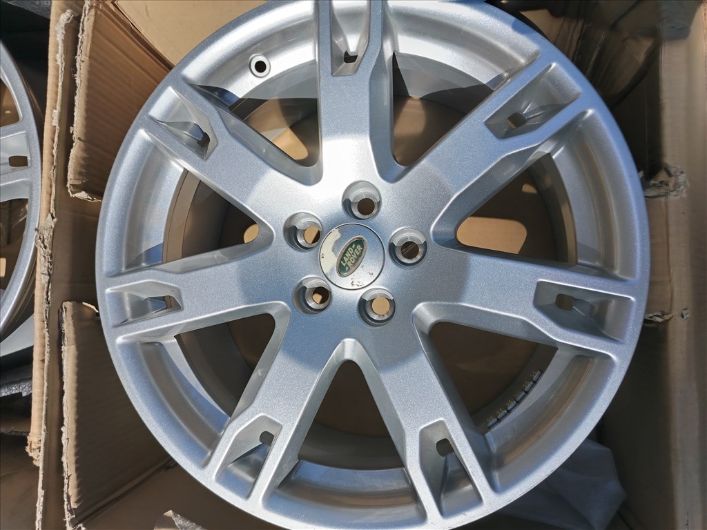 Land Rover Freelander 2/Range Rover Evoque/Discovery Sport 18" Felújított (gyári felni) alufelni 2. kép