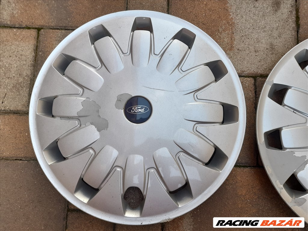 Eladó 2 db 16 colos gyári Ford dísztárcsa 2. kép