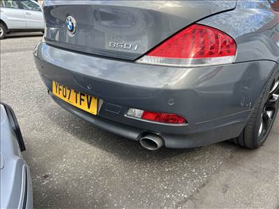 BMW 6-os sorozat E63/E64 hátsó lökhárító 
