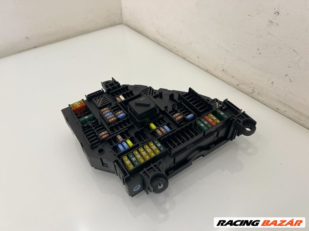 BMW X3 F25 csomagtér biztosíték tábla  9210860 61149259469 2. kép