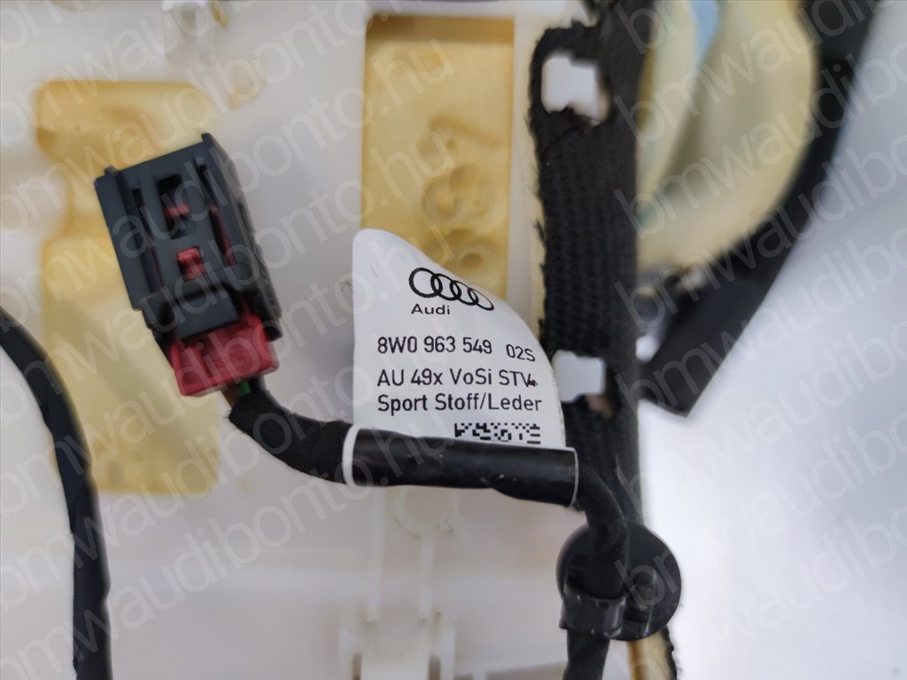 AUDI A4 B9 (8W2, 8WC) Bal első ülés kárpit (8W0881361) 2. kép