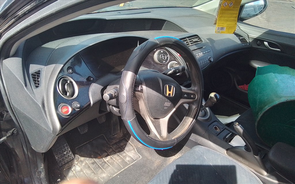 Honda Civic VIII bontott alkatrészei 6. kép