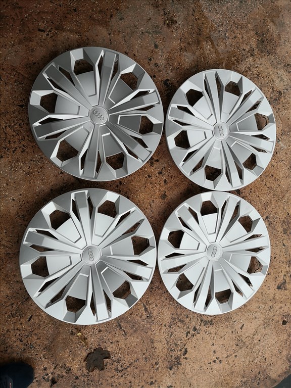 17-es Gyári Audi dísztárcsa 30000ft a 4db/26/ 3. kép