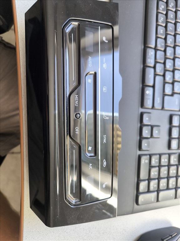 Volkswagen csoport érintős klíma panel 2. kép