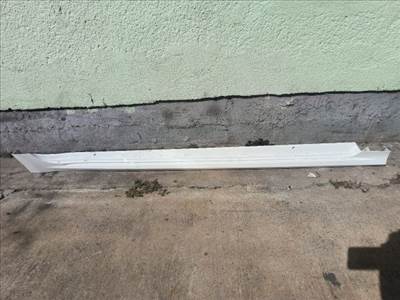 Toyota Corolla (E210) Küszöb Burkolat 7585002230