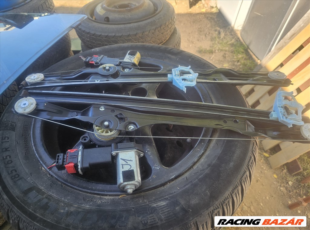 Fiat Doblo II Ablakemelő szerkezet és motor  1. kép