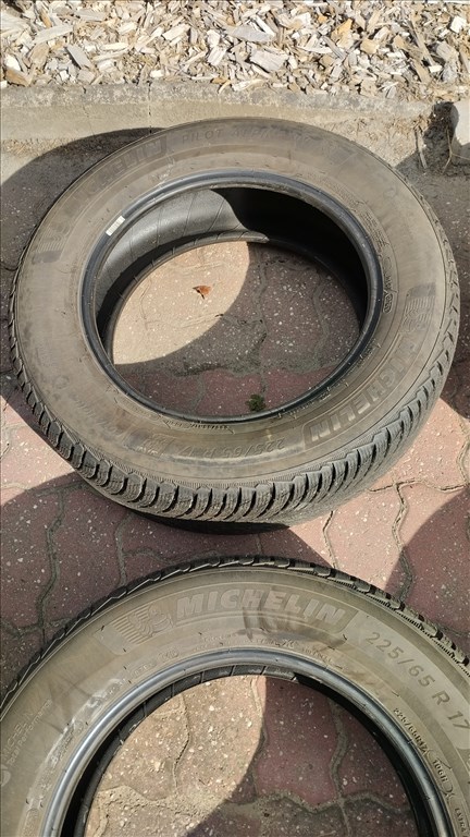  225/6517" SUV használt Michelin téli gumi 2019-es 4. kép