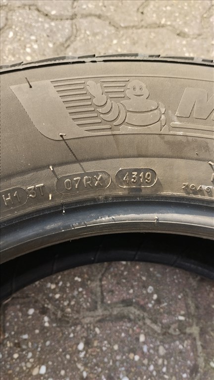 225/6517" SUV használt Michelin téli gumi 2019-es 5. kép