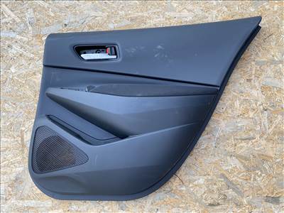 Toyota Corolla (E210) ajtókárpit