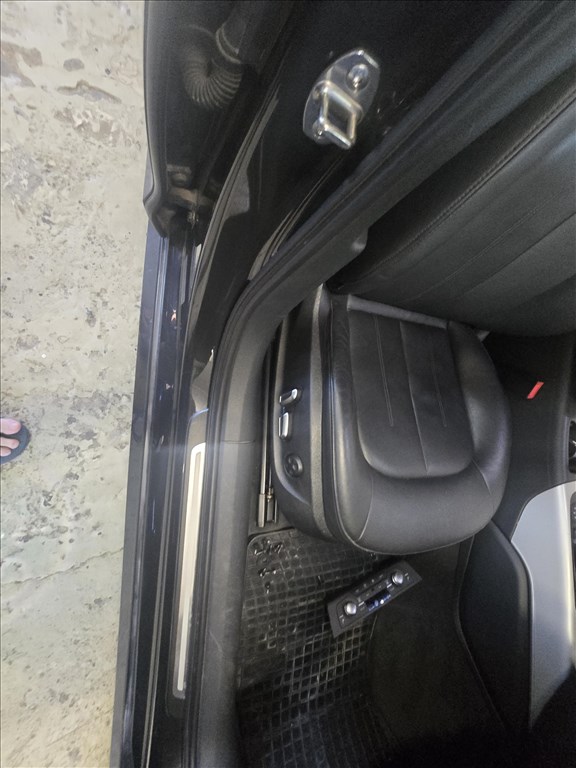 Audi A6 (C7 - 4G) AUDI A6 Fekete bőr ülés szett AVANT 4. kép