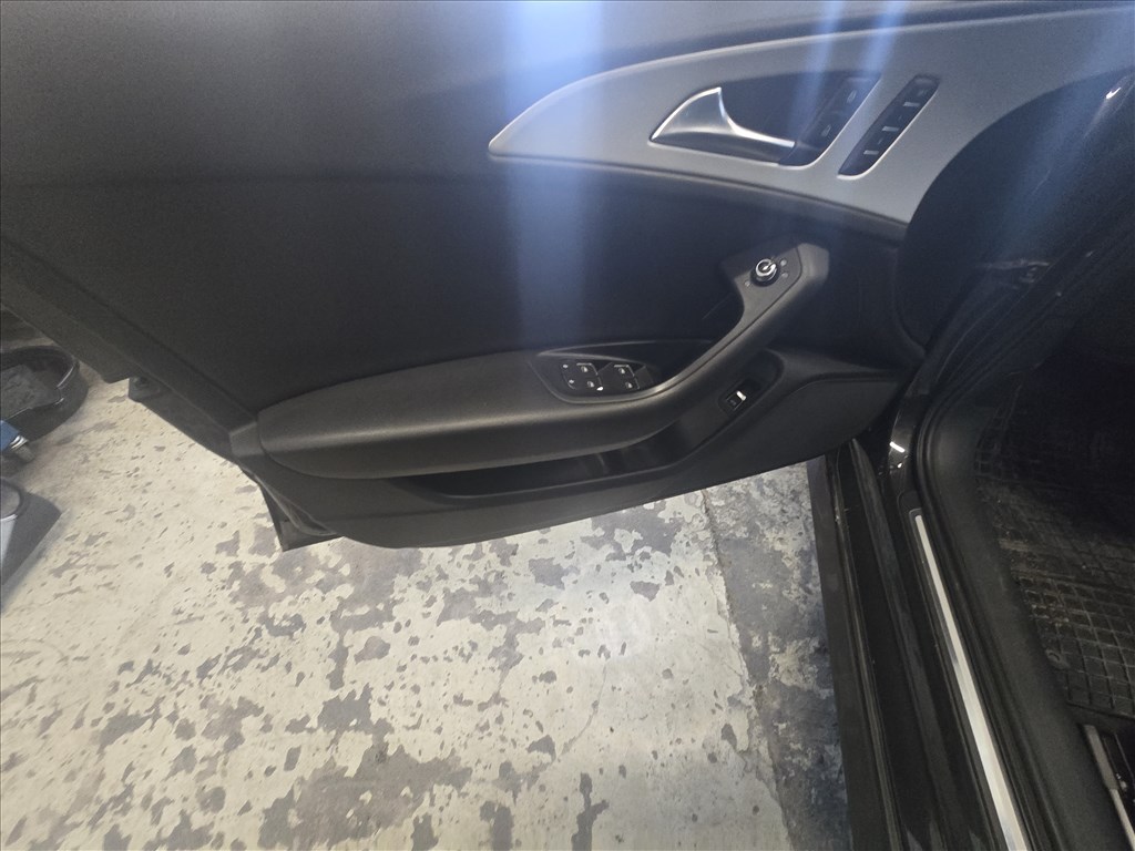 Audi A6 (C7 - 4G) AUDI A6 Fekete bőr ülés szett AVANT 6. kép