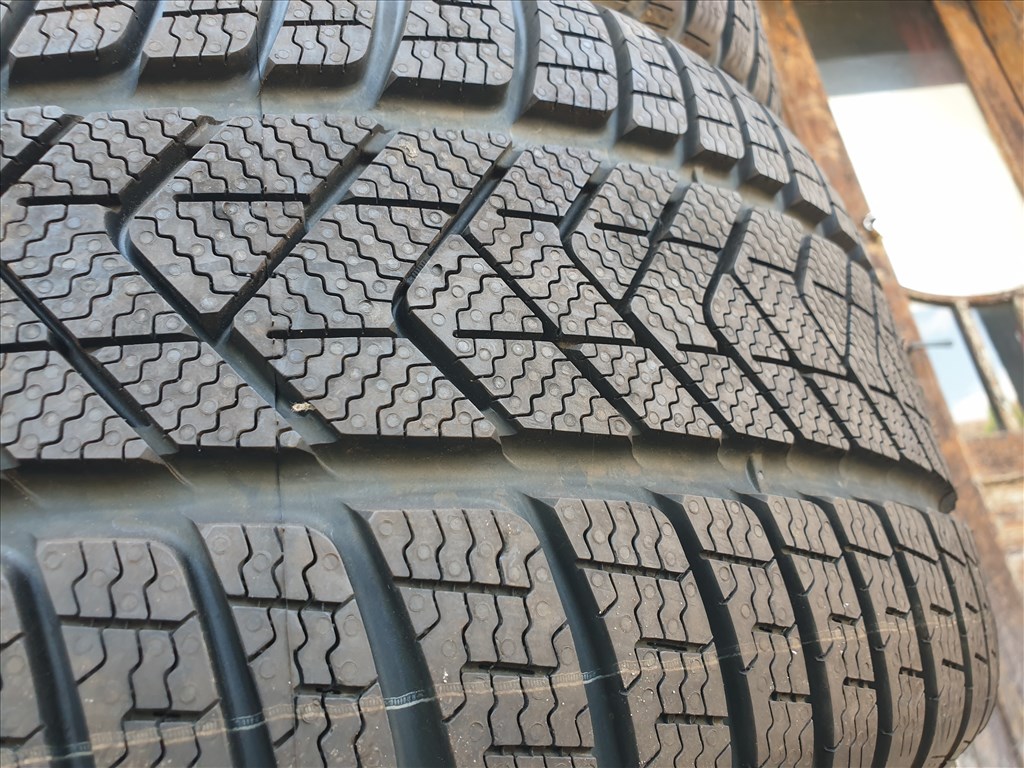  275/40 18 Pirelli Sottozero 3 (új) 4. kép