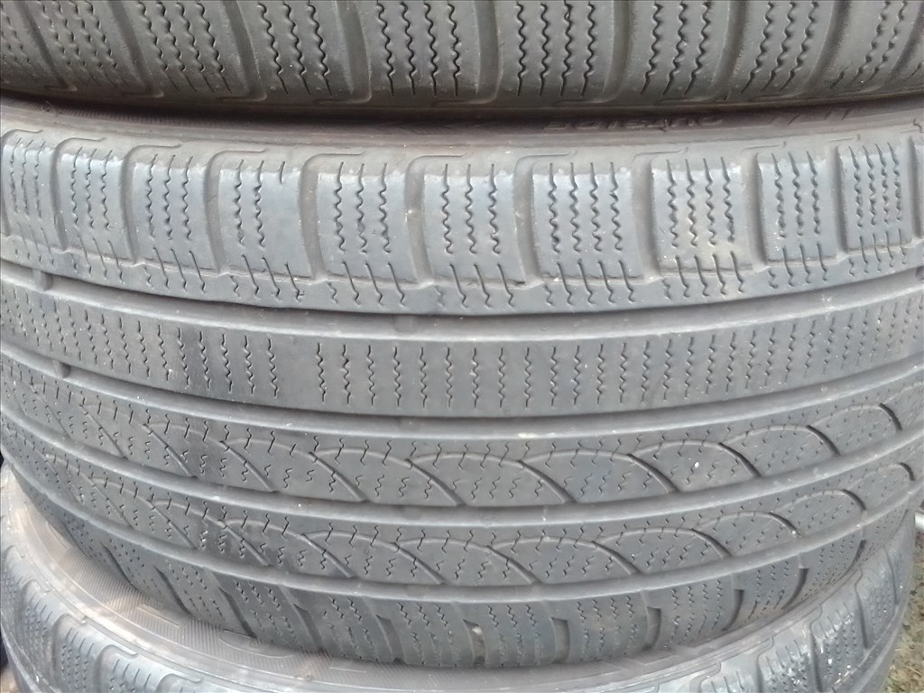  225/45R17 XL Rotolla Ice-Plus S210 téli gumi  4. kép