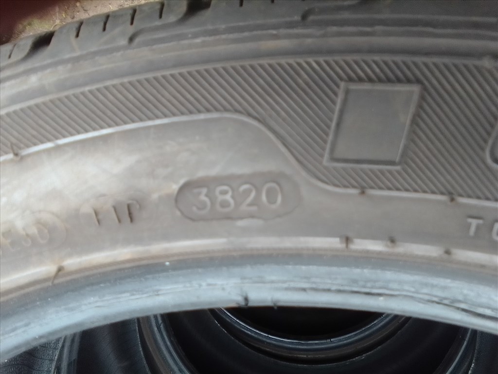  225/45R17 XL Rotolla Ice-Plus S210 téli gumi  8. kép