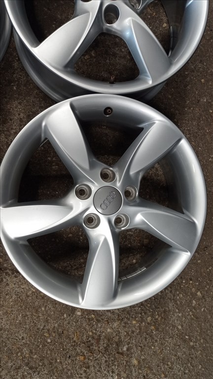  5x112 lyukosztású 6JJ 17" használt (gyári felni) alufelni 3. kép