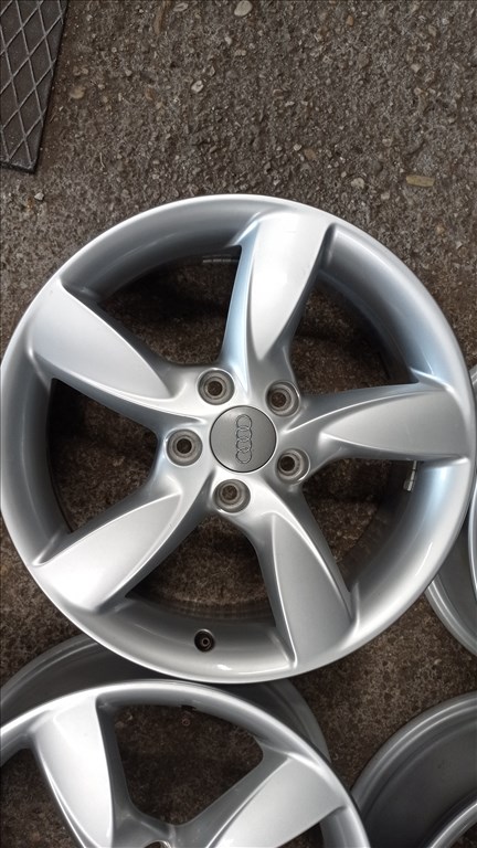  5x112 lyukosztású 6JJ 17" használt (gyári felni) alufelni 5. kép