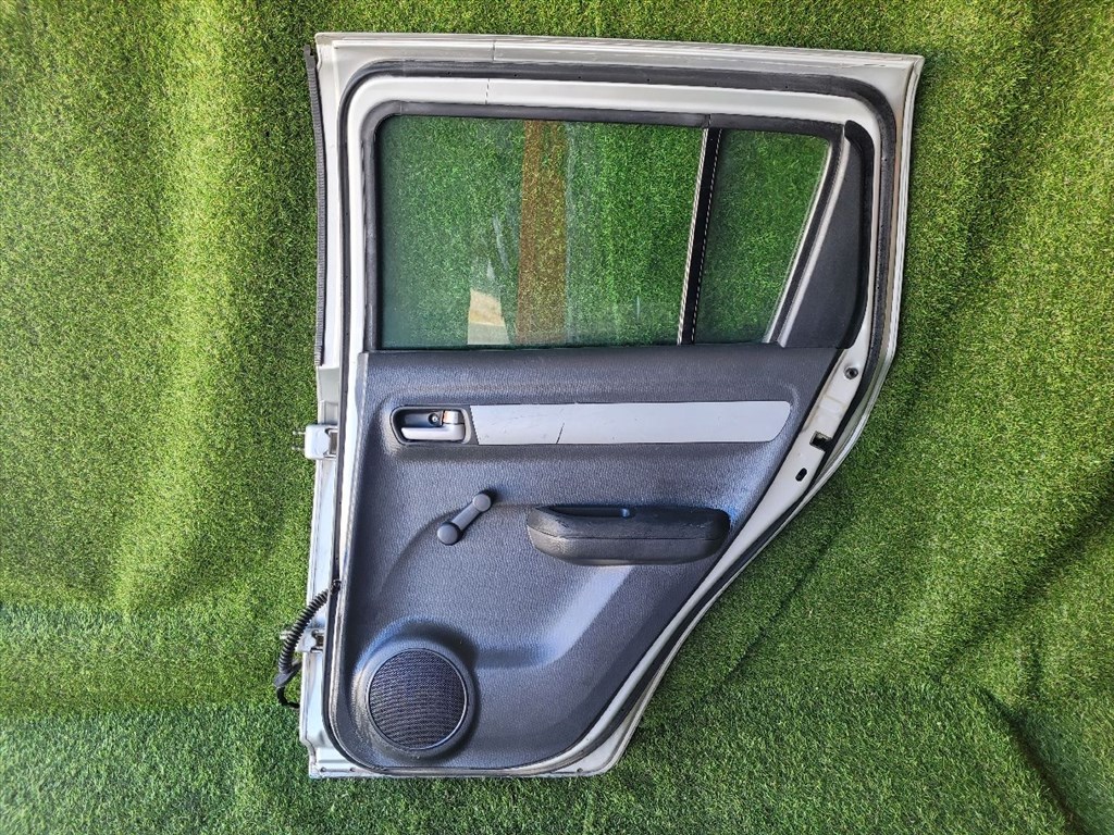 SUZUKI SWIFT III Jobb első Ajtó (Részeivel) E2043R00351 43r001583 2. kép