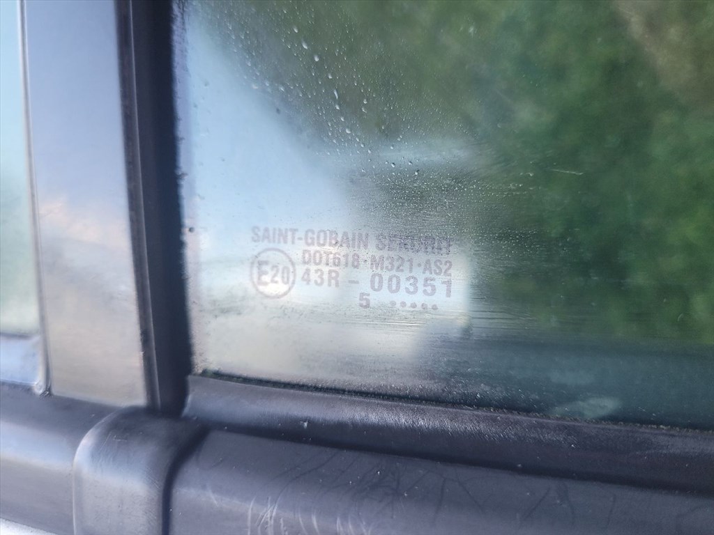 SUZUKI SWIFT III Jobb első Ajtó (Részeivel) E2043R00351 43r001583 5. kép