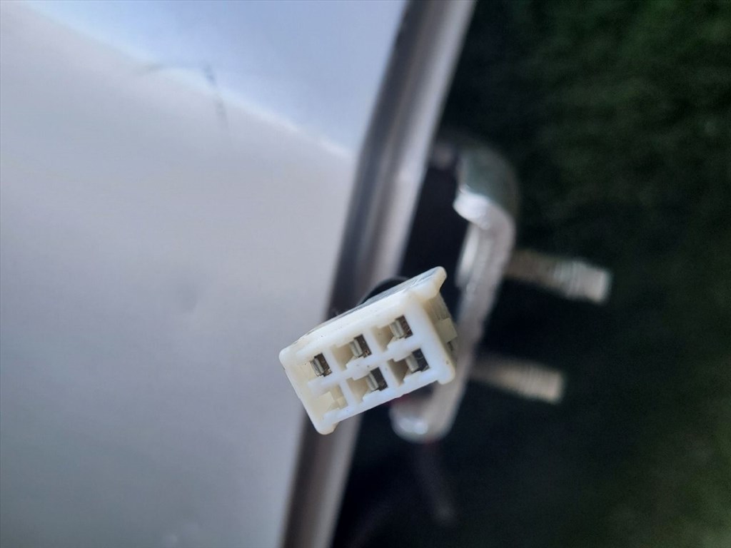 SUZUKI SWIFT III Jobb első Ajtó (Részeivel) E2043R00351 43r001583 6. kép