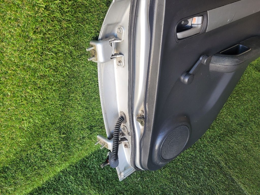 SUZUKI SWIFT III Jobb első Ajtó (Részeivel) E2043R00351 43r001583 17. kép