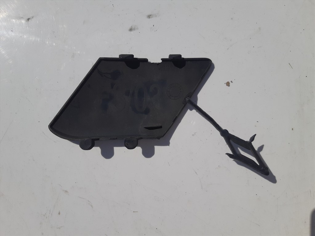 Ford Focus Mk3 első lökhárító vonószem takaró 17a989 bm5117a989a 5. kép