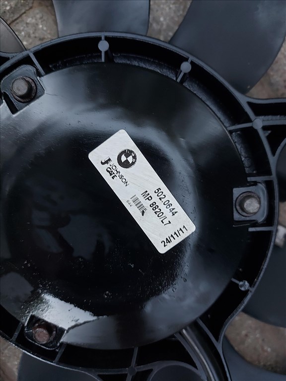 BMW 1-es,F20, 2-es,F22, 3-as,F30, 4-es,F32 hűtőventilátor 1.4i, 1.6i, 1.8i, 1.4d, 1.6d, 1.8d, 2.0d   7600557 7640508 4. kép