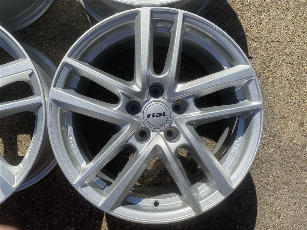 4db Rial 17″ Audi – VW – Skoda alufelni. (4050) 2. kép